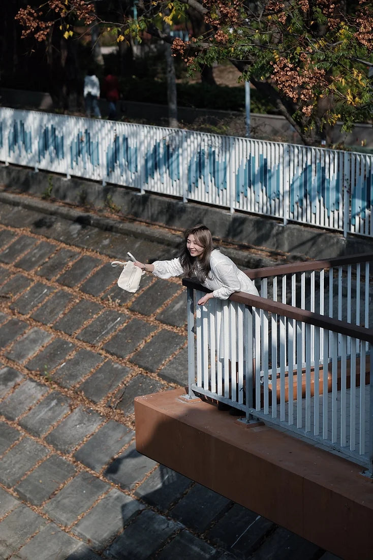 Youarebeloved 🐈 白色伸長長貓刺繡斜孭袋