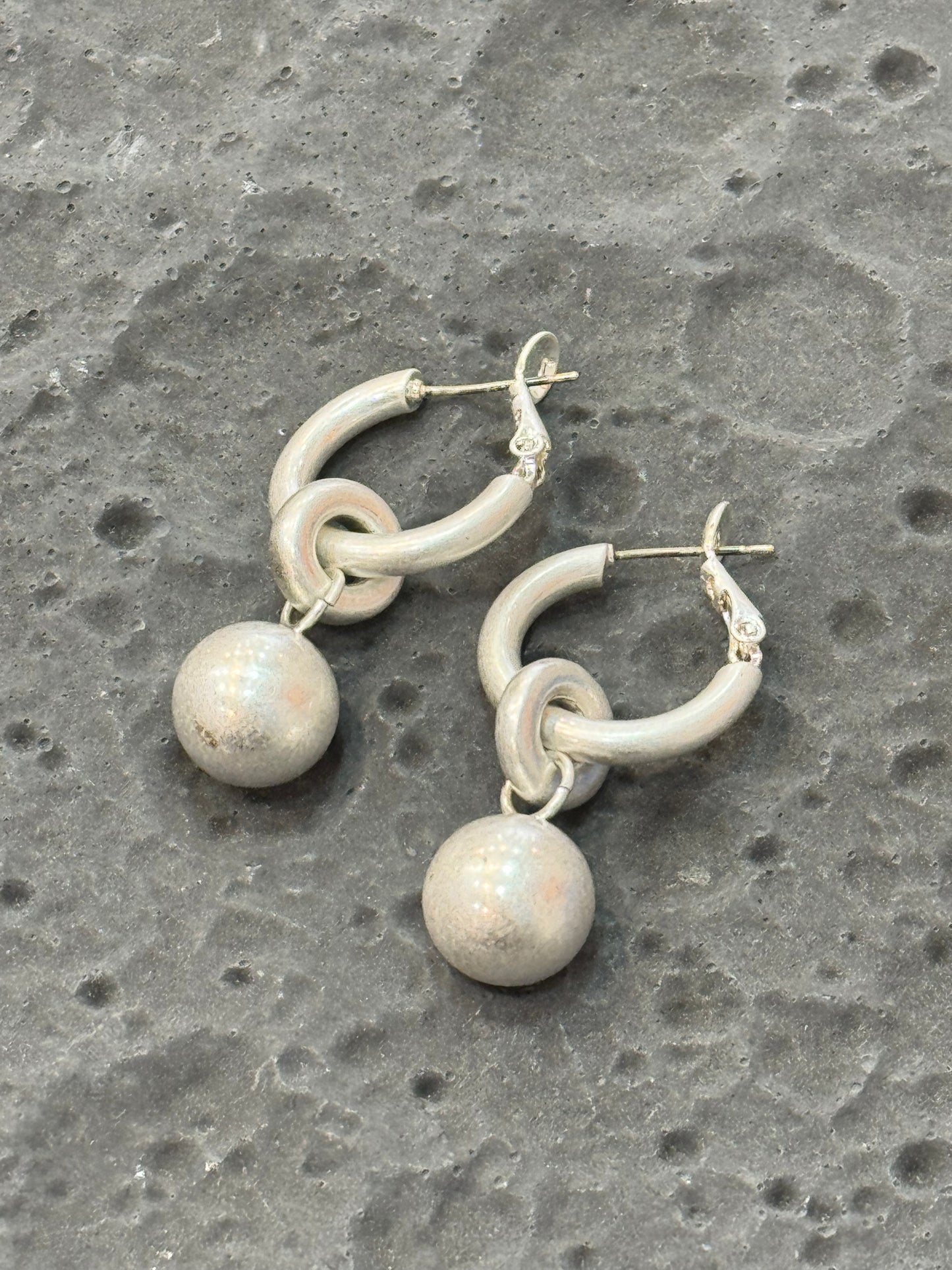 Hugbubble - Dazzle Ball Earring