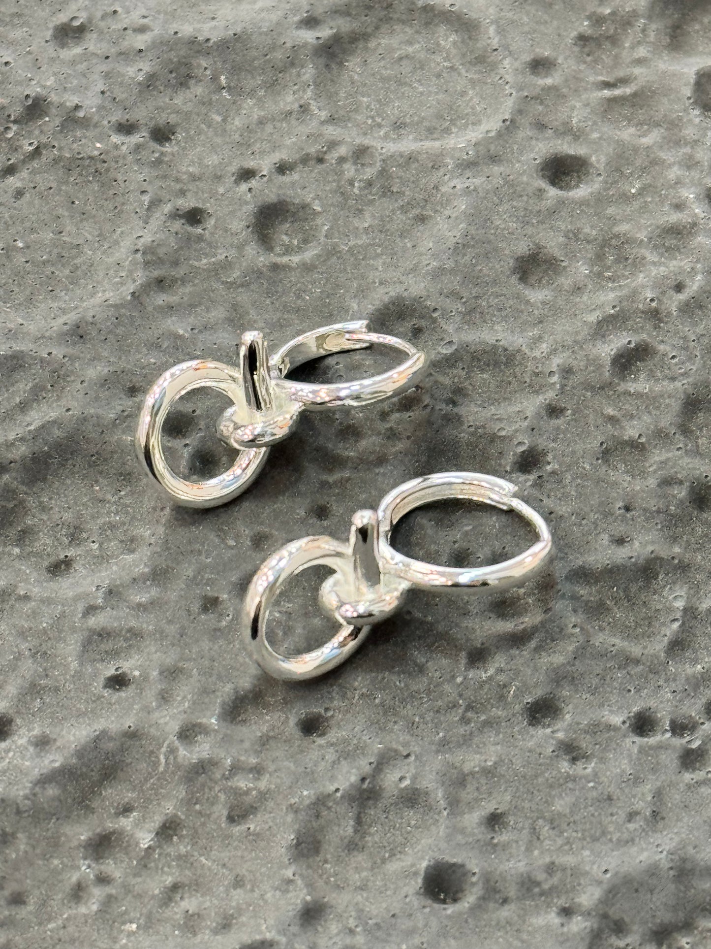 Hugbubble - Mini Circle Earring