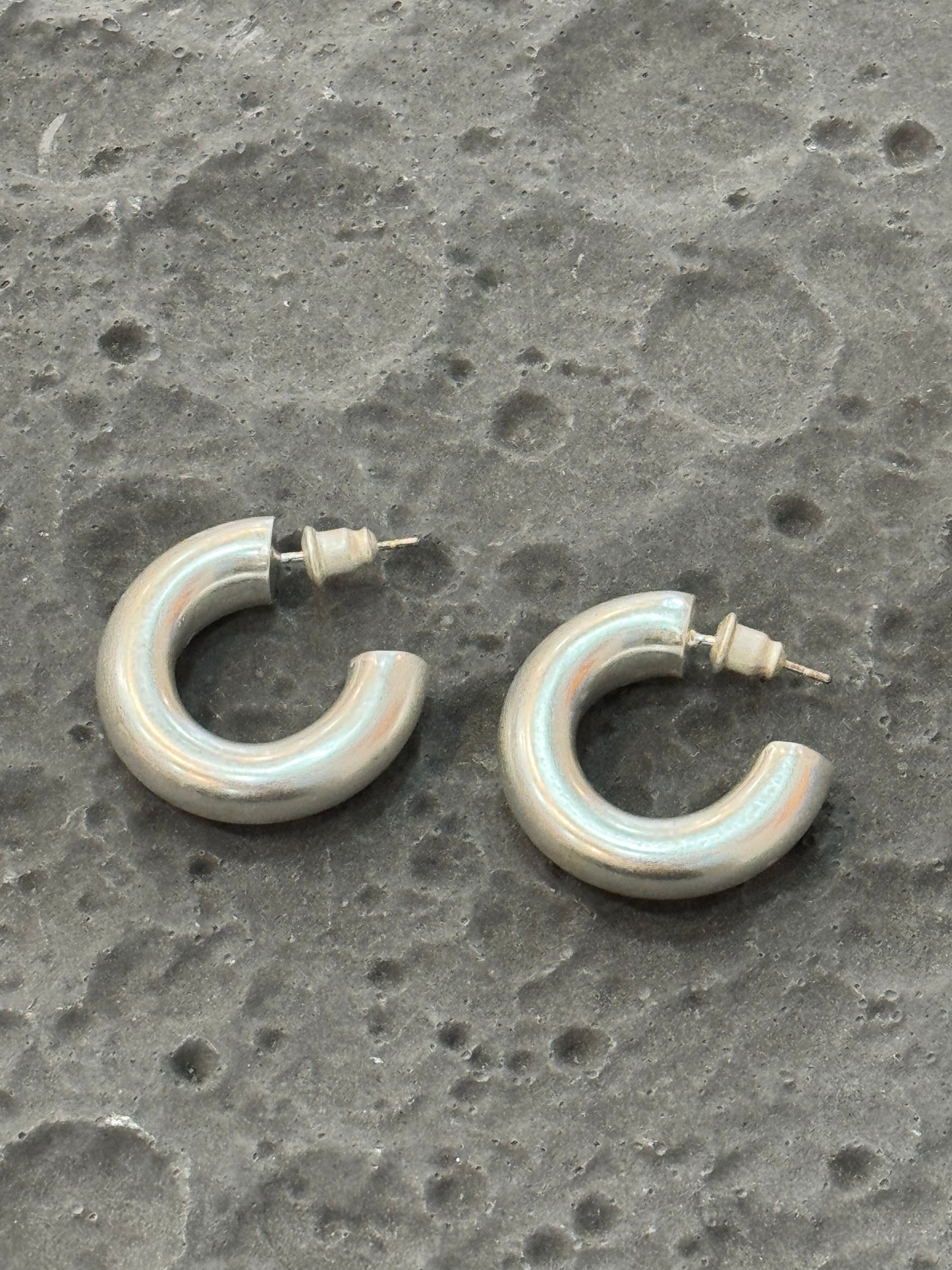 Hugbubble - Big C Earring