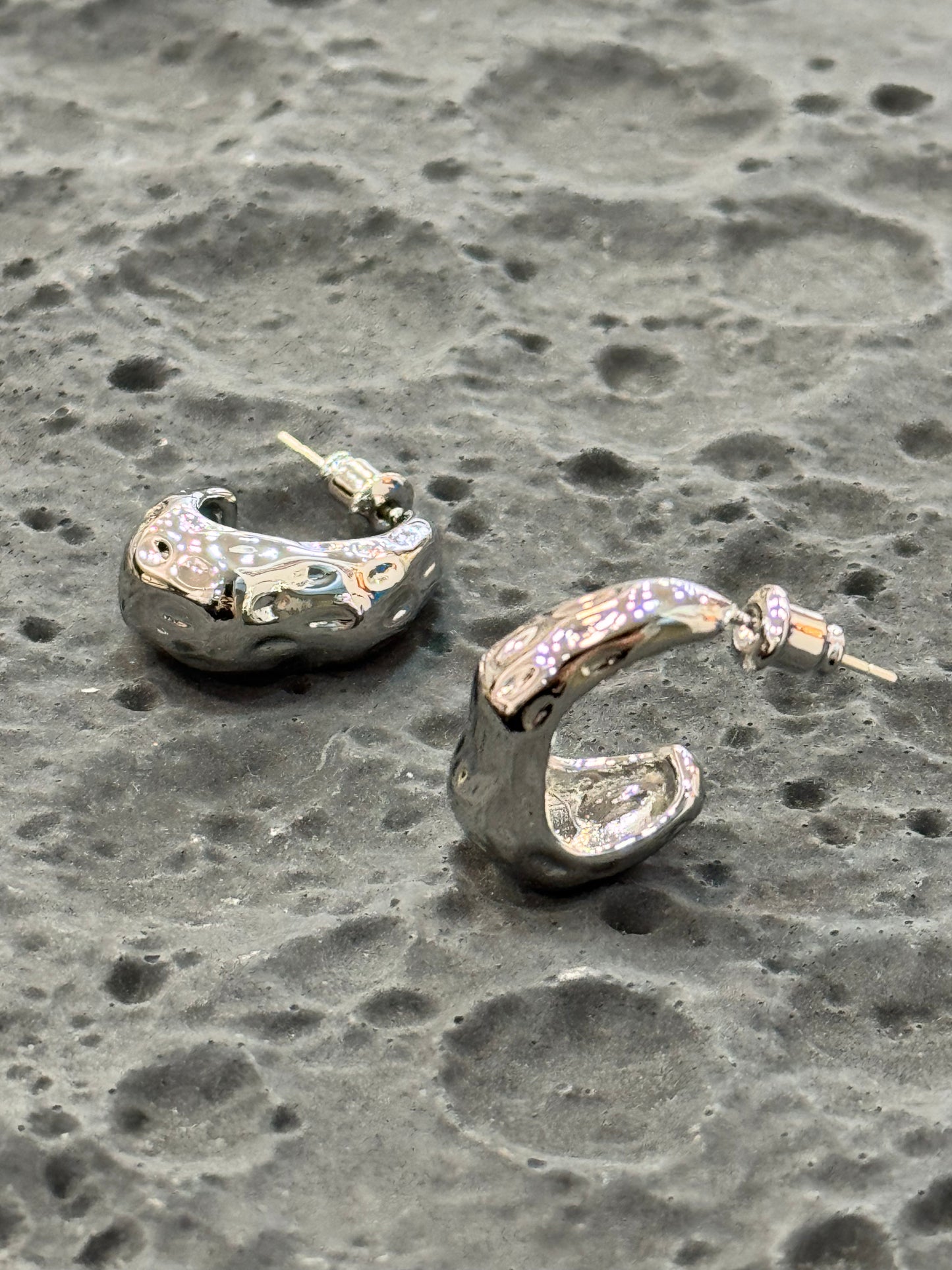 Hugbubble - Groove Earring