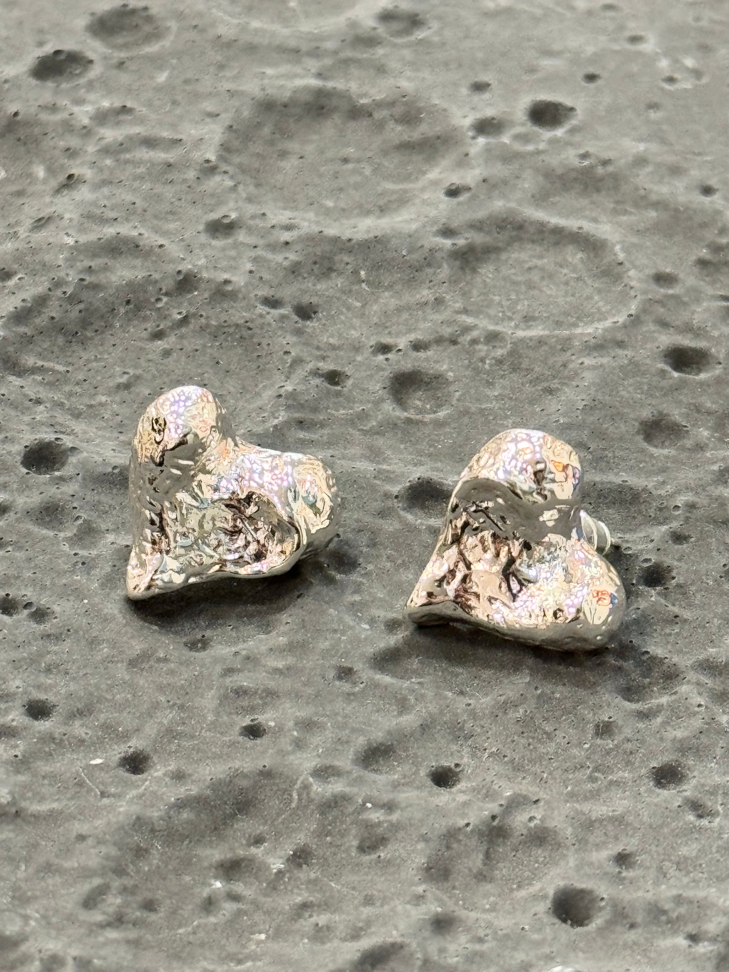 Hugbubble - Oil Painting Heart Earring