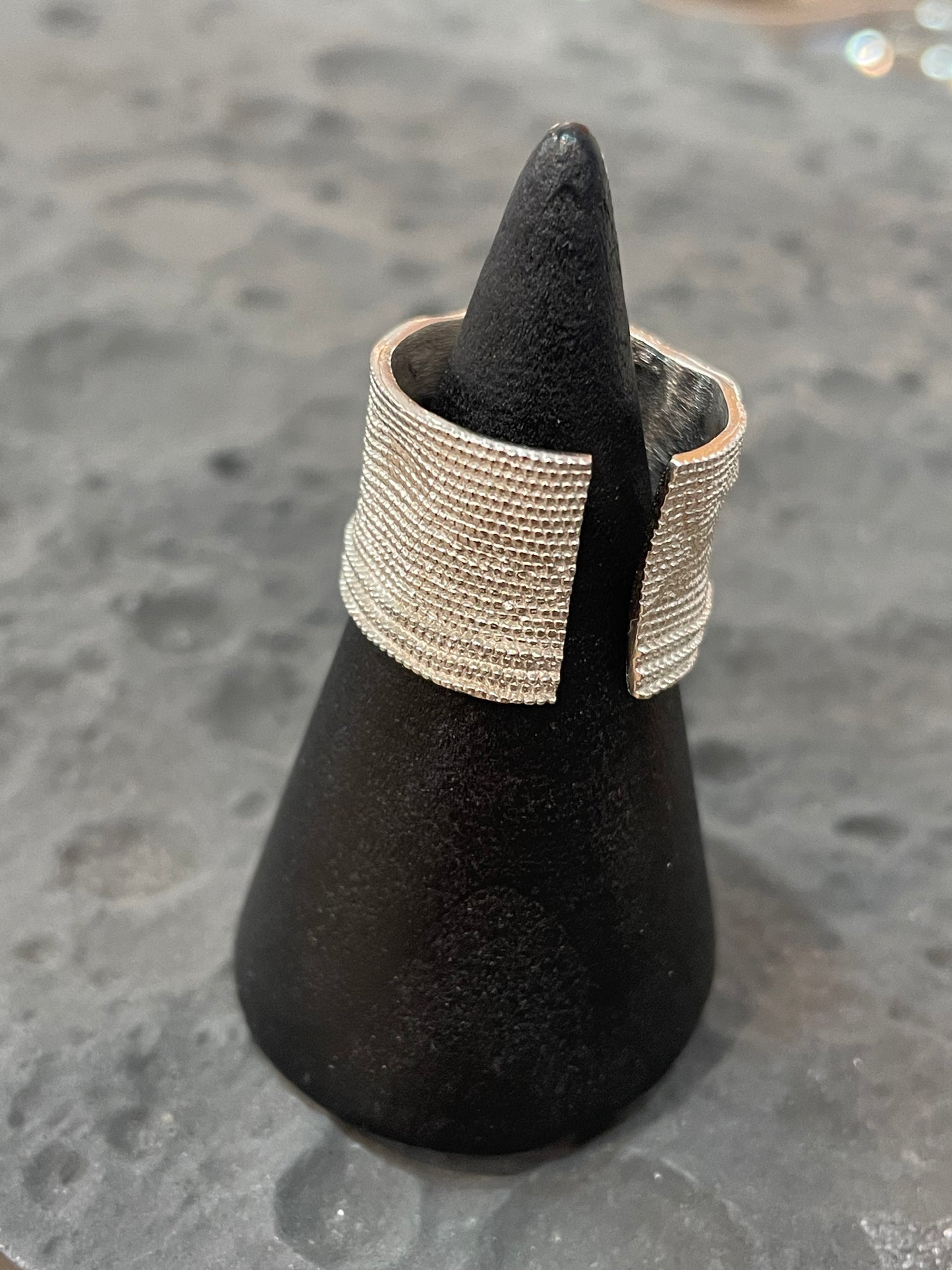 Hugbubble - Silver Dot Ring