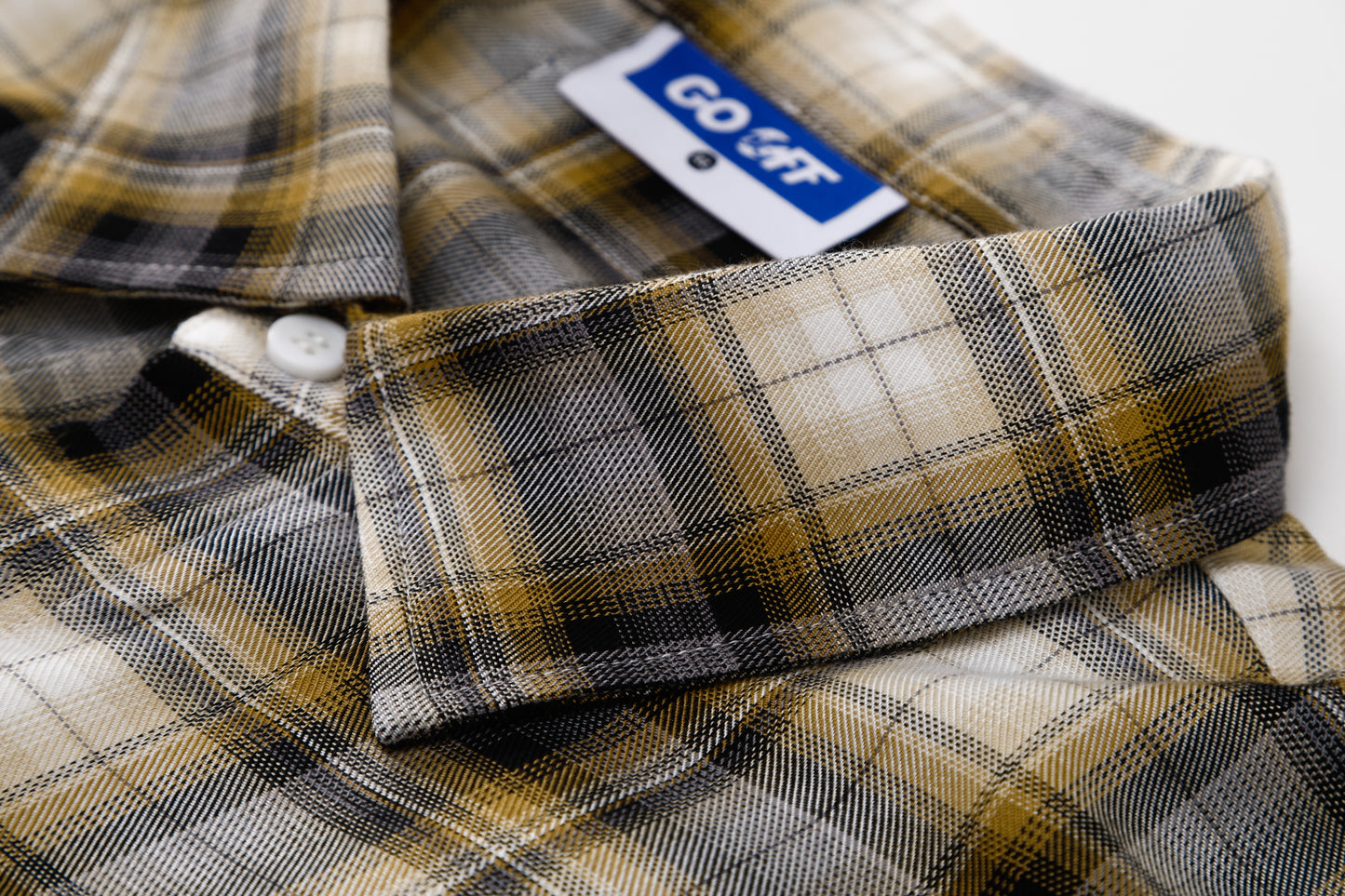 GO OFF Plaid Short-Sleeve Shirt