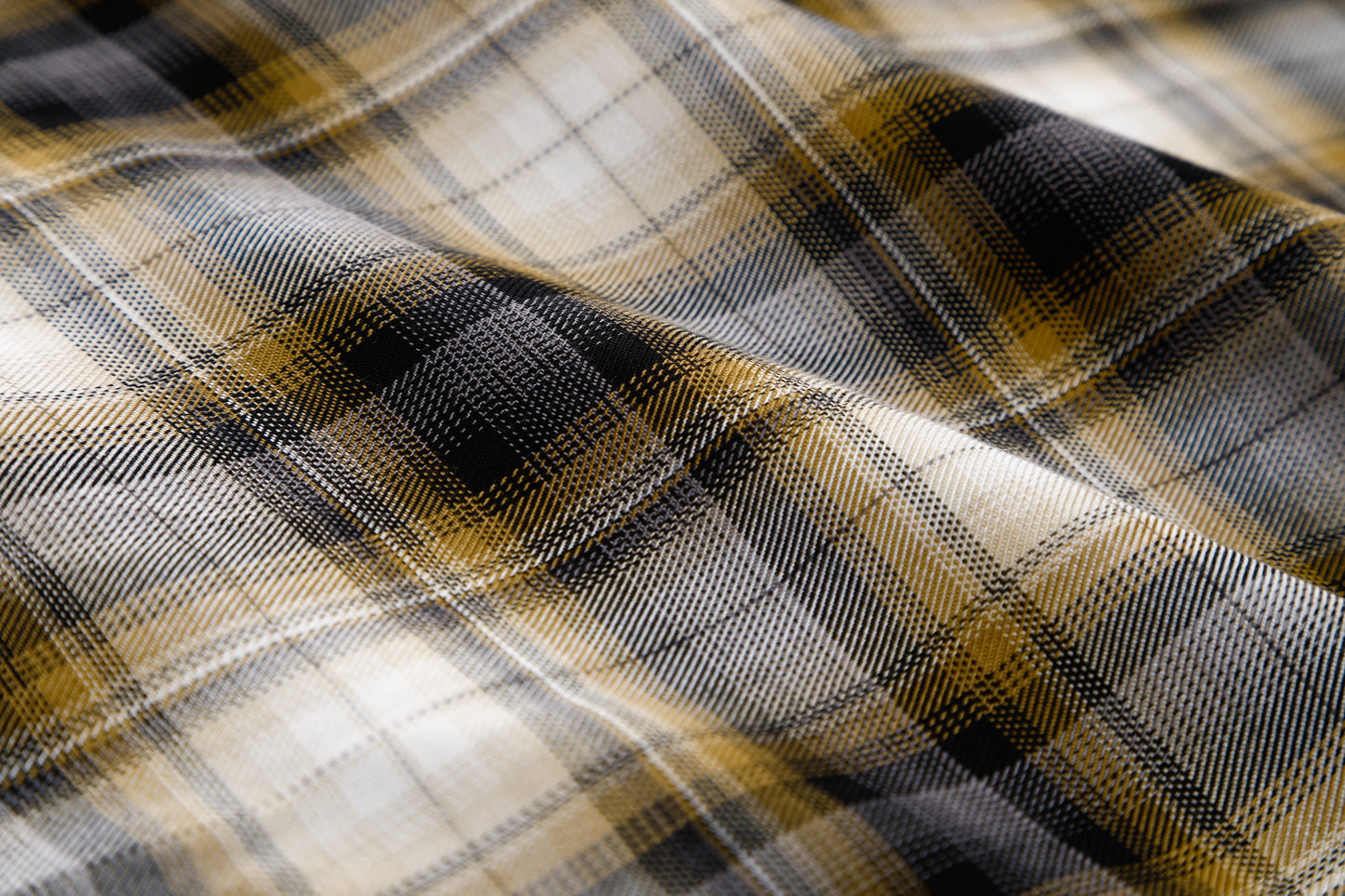GO OFF Plaid Short-Sleeve Shirt