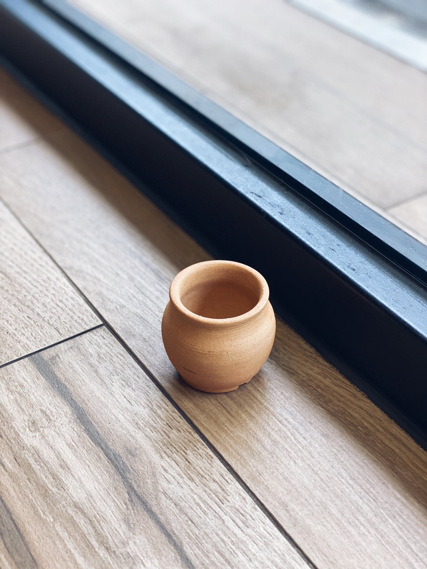王小夏藝術工作室 - 花器 - 腦有老友 (小)|Zoes Ceramics - Vase - A Buddy of the Computer (Small Size)