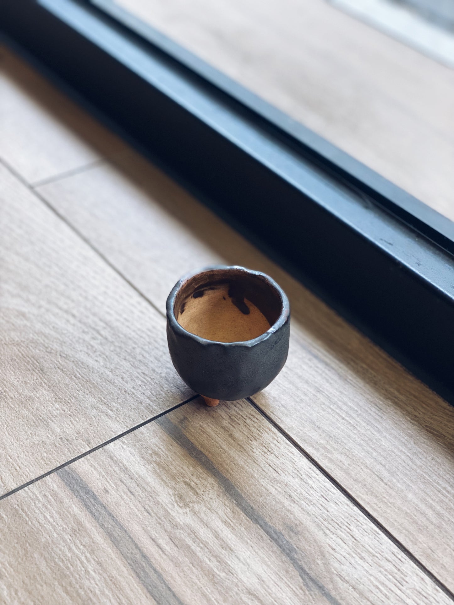 王小夏藝術工作室 - 花器 - 腦有老友 (小)|Zoes Ceramics - Vase - A Buddy of the Computer (Small Size)