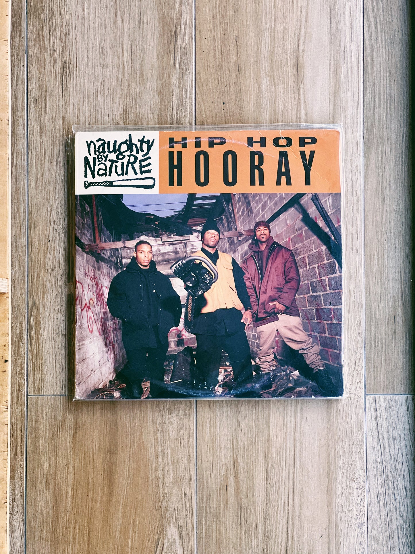 Naughty By Nature – Hip Hop Hooray