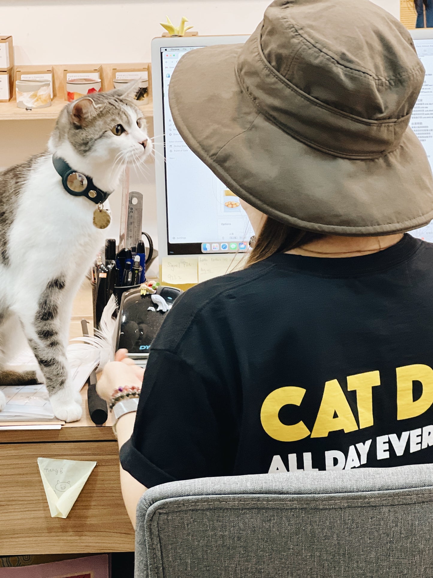 YEARS Cat Day Tee (Black)