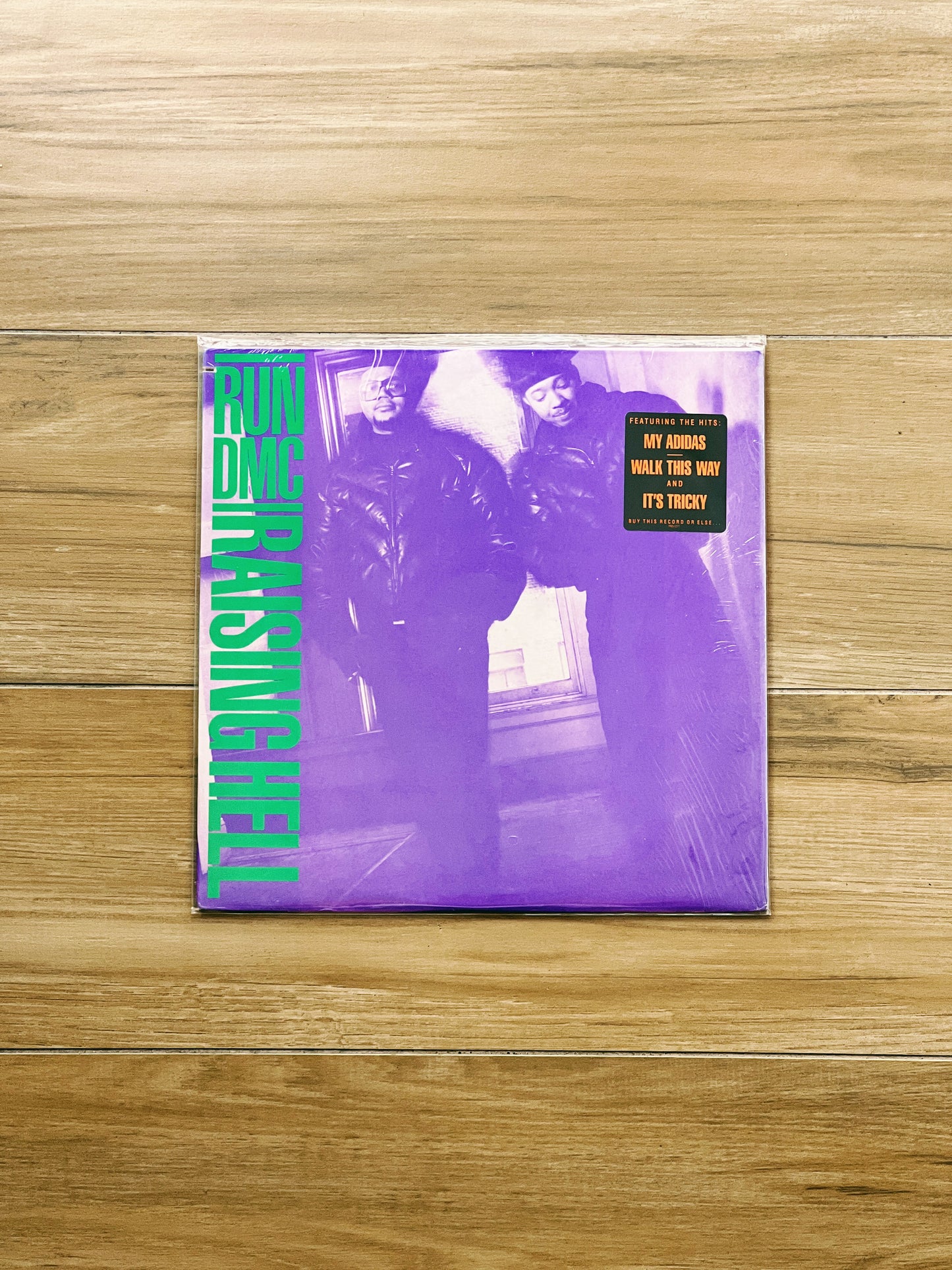 RUN DMC* – Raising Hell