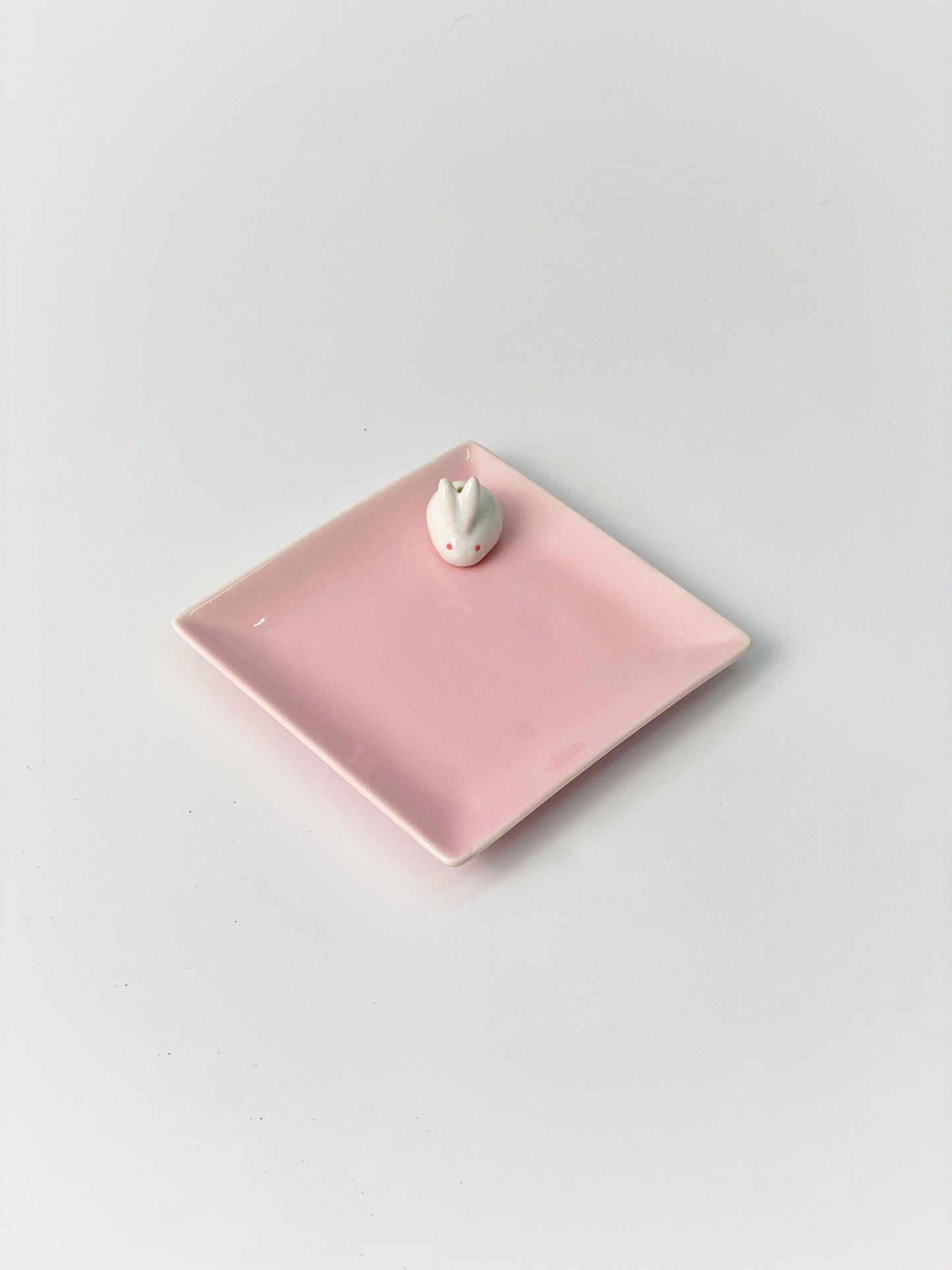 日本香堂小白兔香台(粉紅色)|Nippon Kodo Japanese Rabbit Incense Holder (Pink)