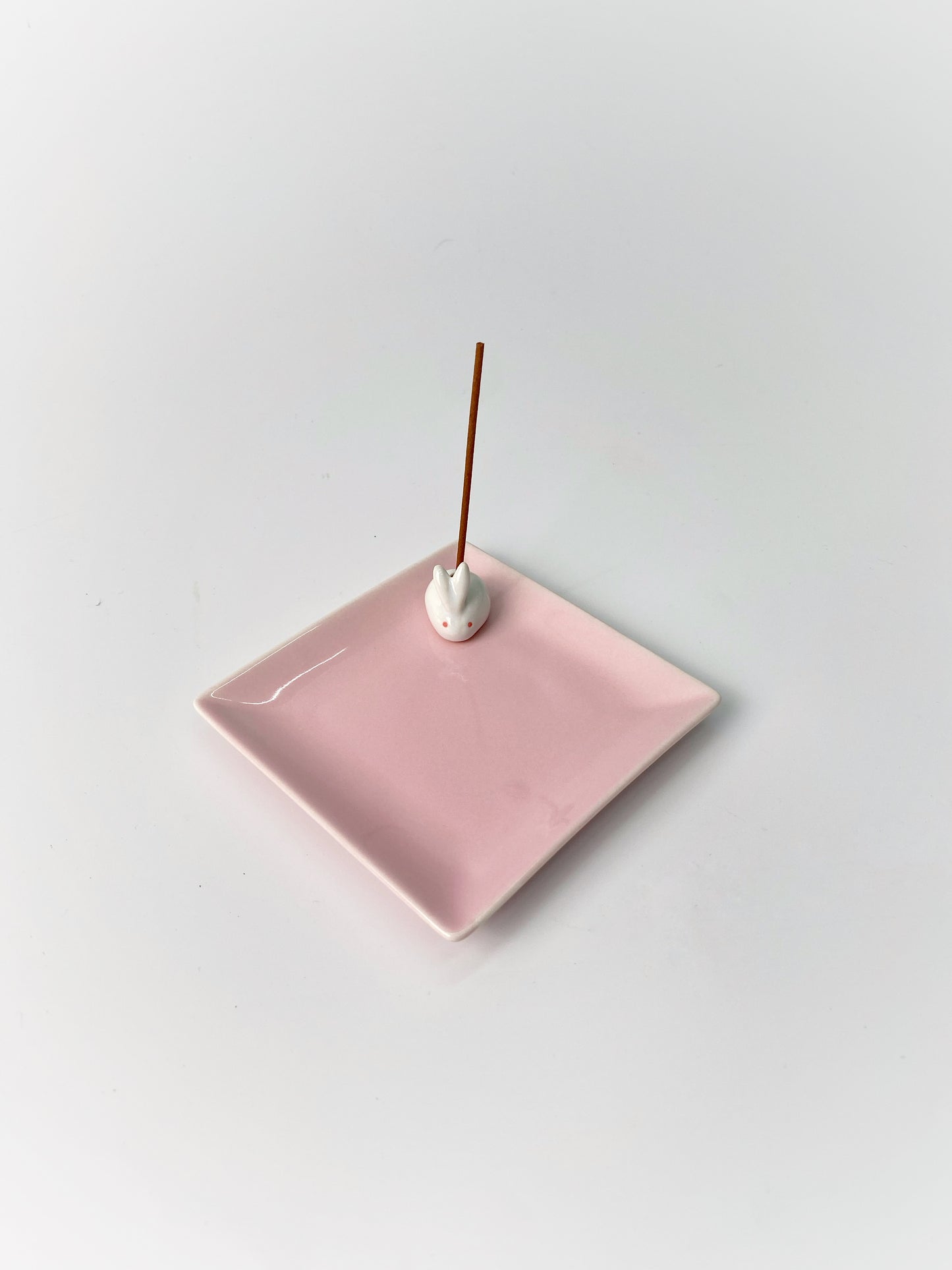 日本香堂小白兔香台(粉紅色)|Nippon Kodo Japanese Rabbit Incense Holder (Pink)