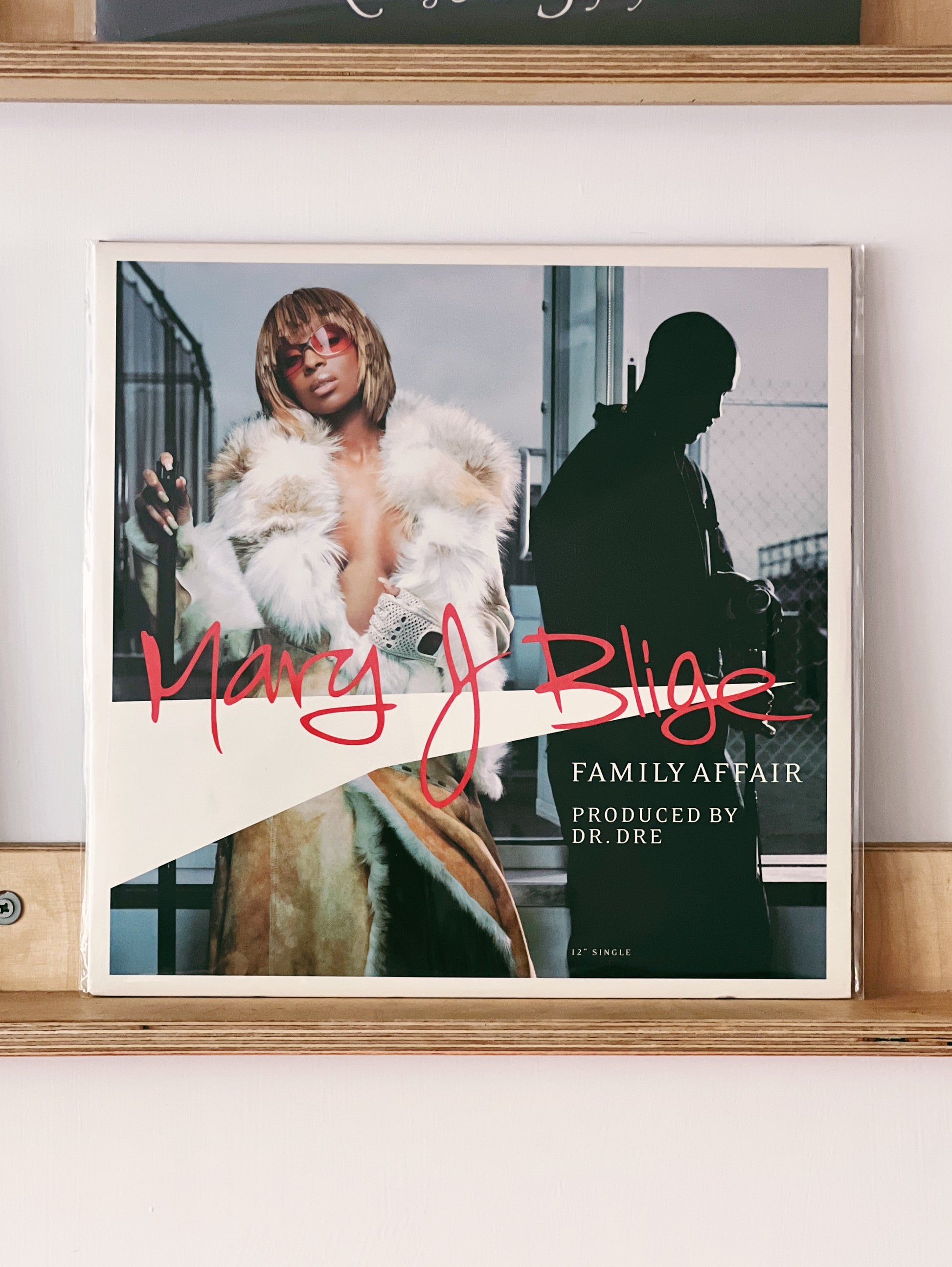 Mary J. Blige – Family Affair – YEARS
