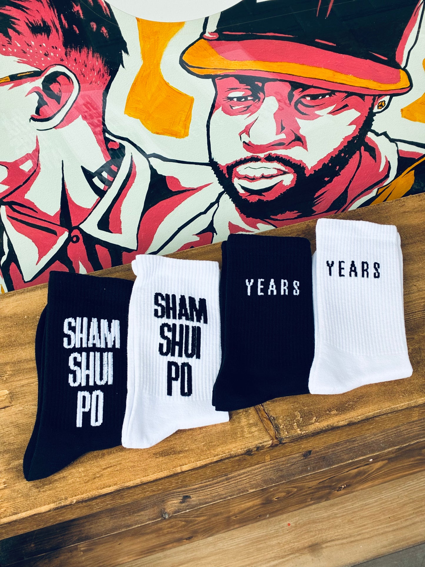 YEARS SOCKS - STAY STRONG (BLACK / WHITE)