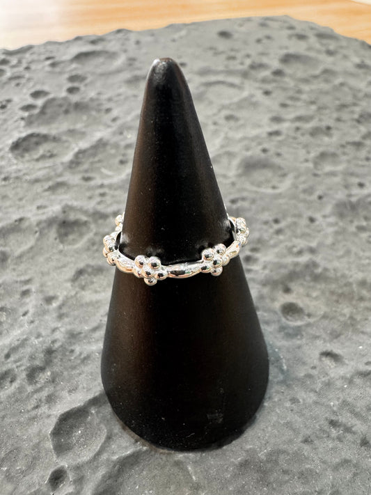 Hugbubble - Heavy Flower Ring