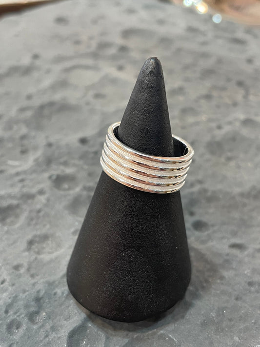 Hugbubble - Double Layer Line Ring