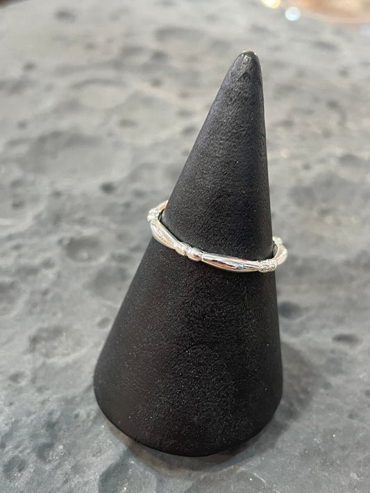 Hugbubble - Tiny Silver Ball Ring