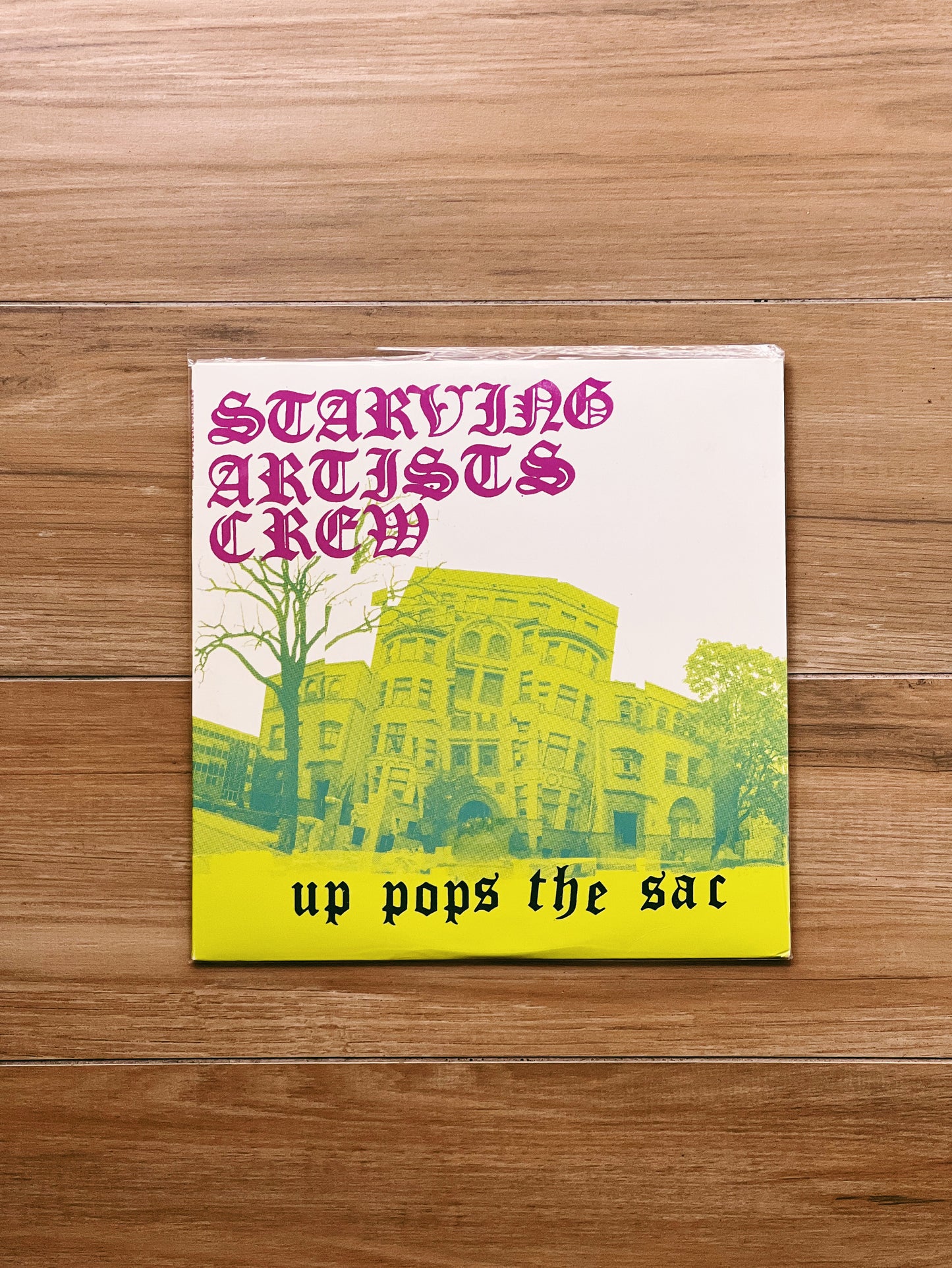Starving Artists Crew – Up Pops The Sac