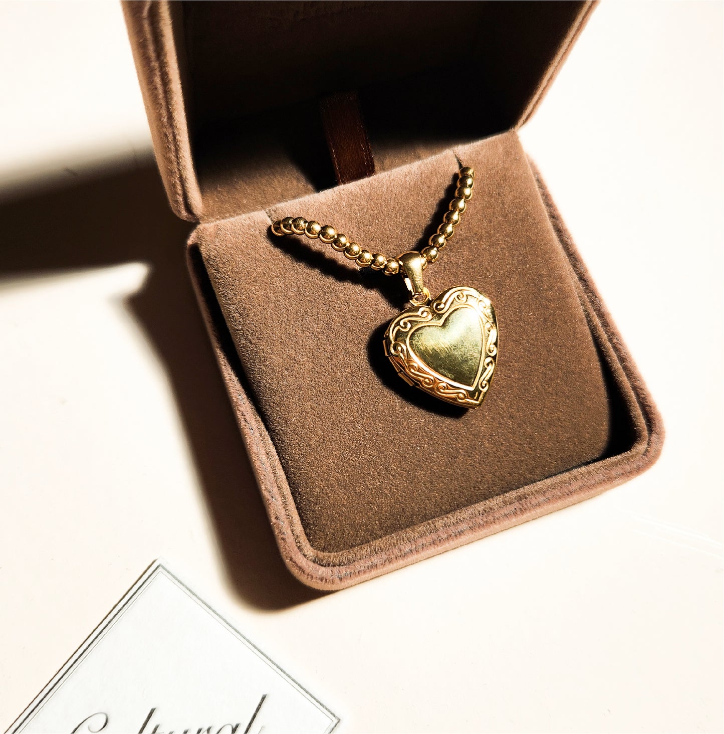 Matter Matters In Your Heart Necklace • Gold