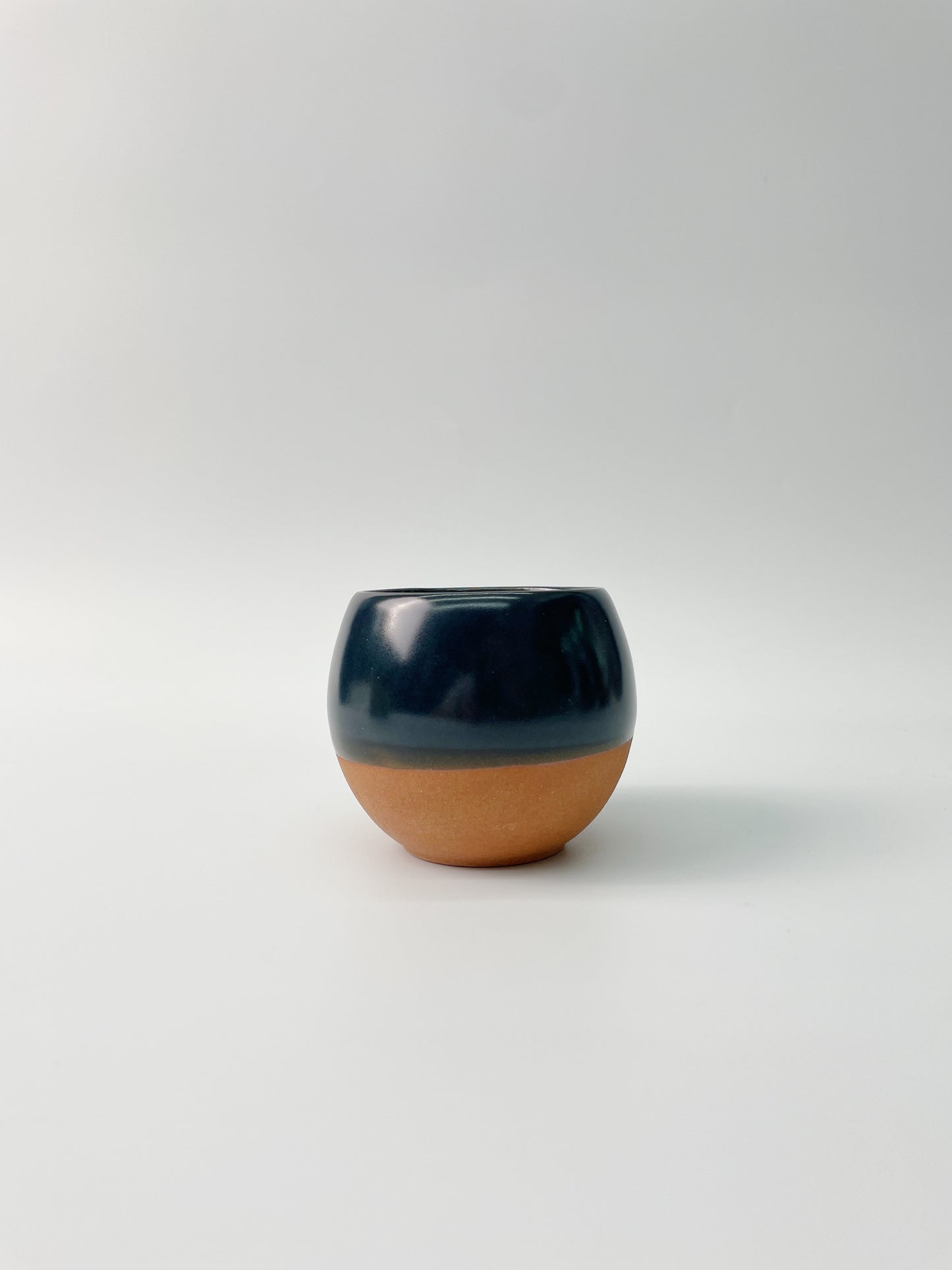 日本製美濃燒 雙色調小茶杯(深藍色) | Japanese Mino Ware Two- Tone Colour Tea Cup (Navy)