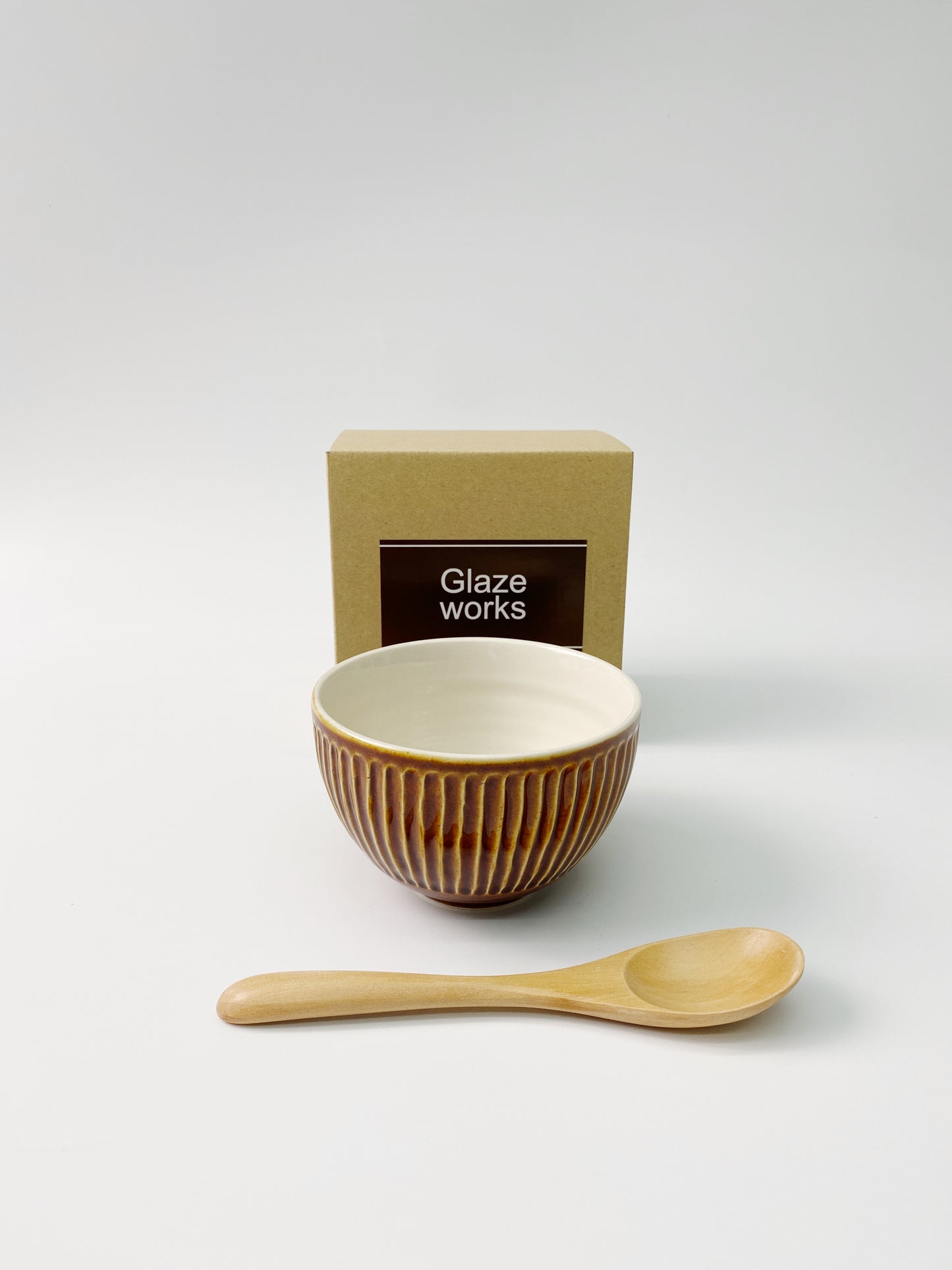 【日本製美濃燒 Japanese Mino Ware】棕色直條紋飯碗套裝 (含木羹) | Brown Striped Rice Bowl Set (With A Wooden Spoon)