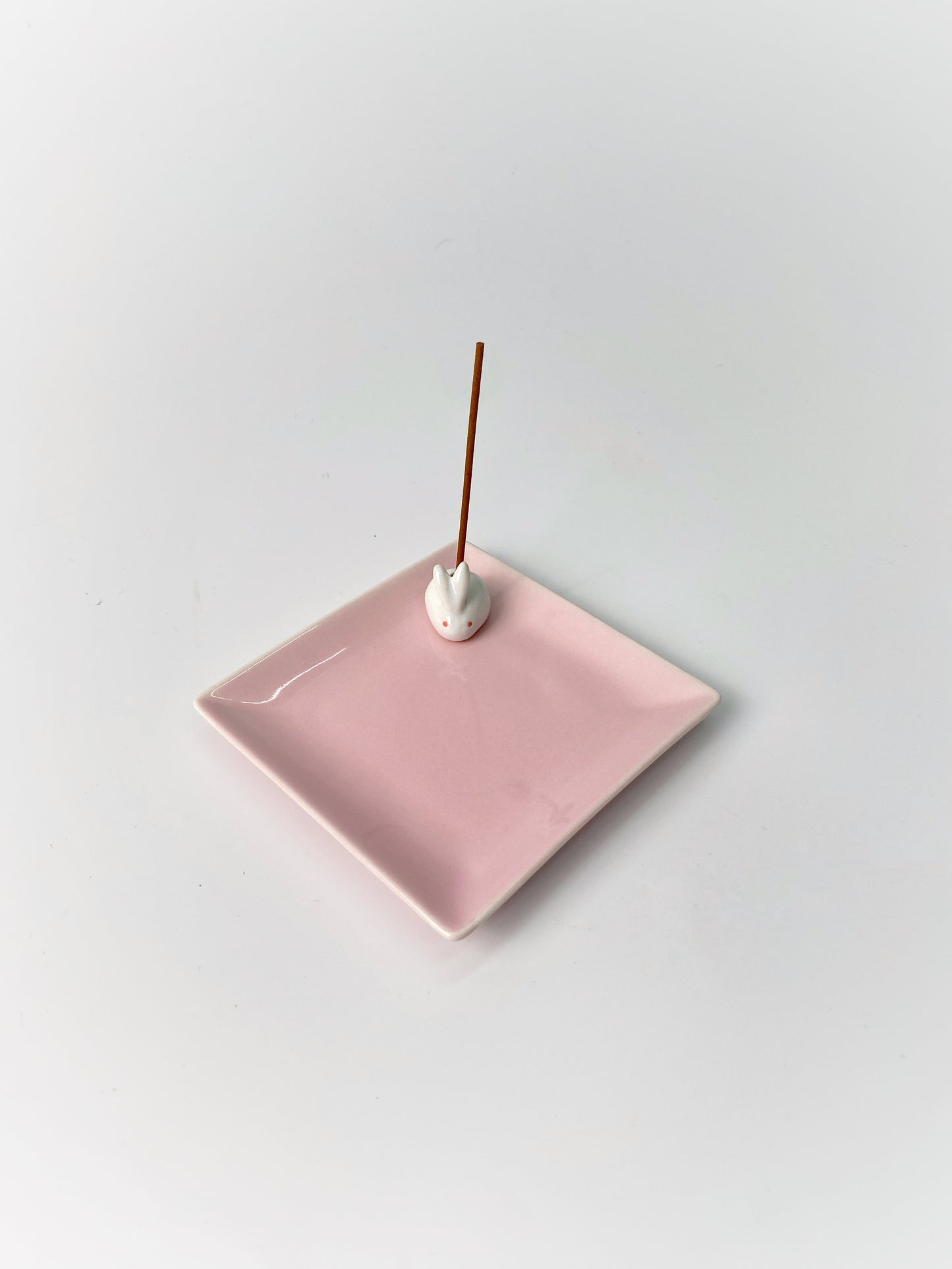 日本香堂小白兔香台(粉紅色)｜Nippon Kodo Japanese Rabbit Incense Holder (Pink)