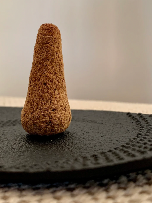 Palo Santo Incense Cone ( 1 Pack- around 10 pieces ) | 印加聖木塔香 ( 1袋- 約10粒 )